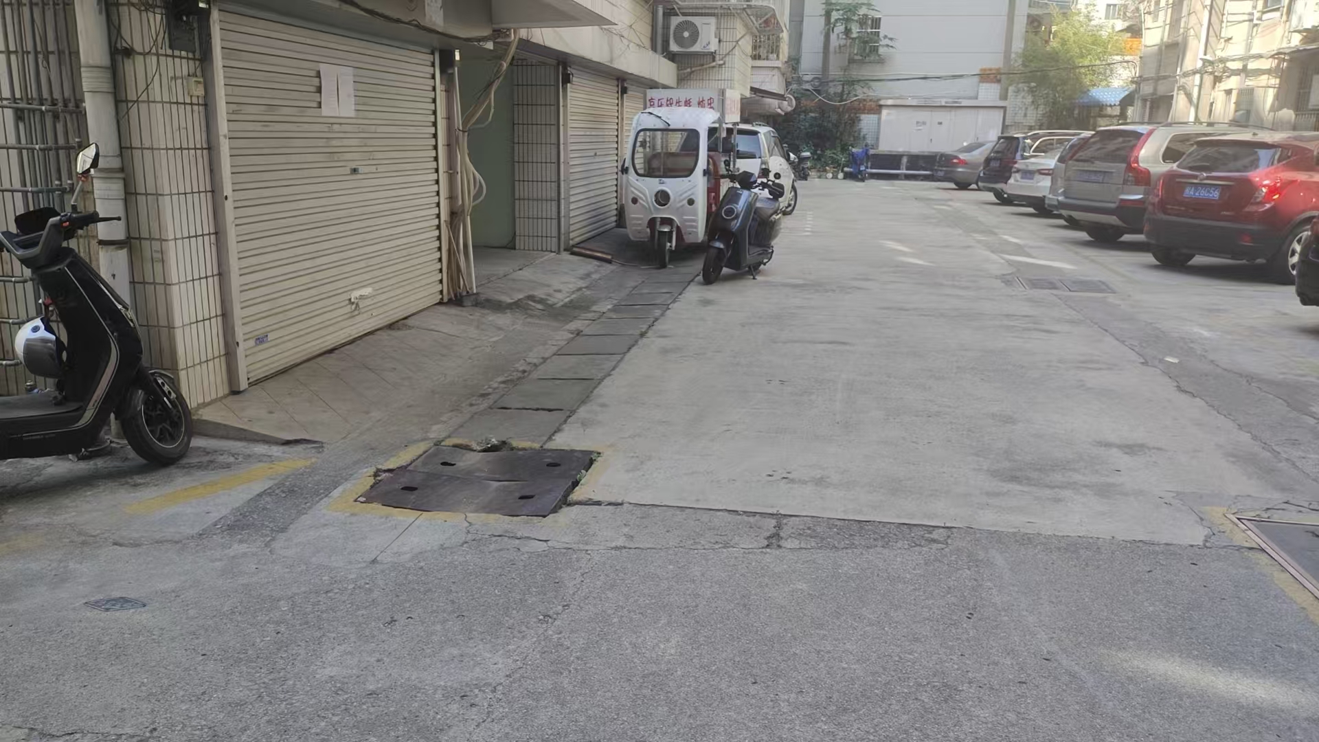 廣西鹽業(yè)集團(tuán)建政路51號(hào)院內(nèi)車庫招租公告